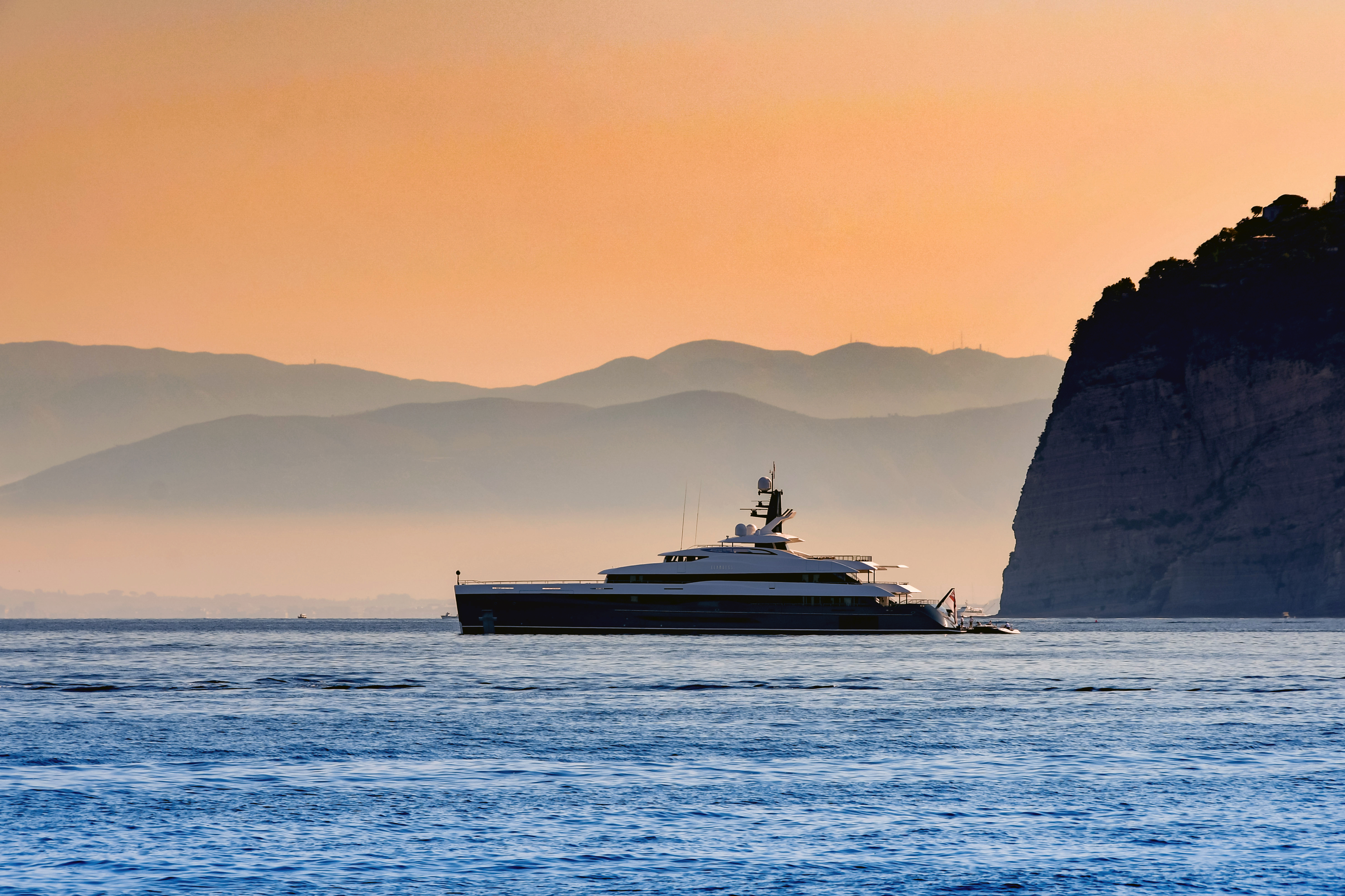 Superyacht Sunset | Praxis